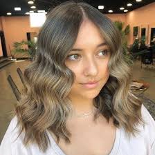 Required fields are marked * comment. Tagli Capelli Viso Tondo I Migliori Per Valorizzare I Lineamenti