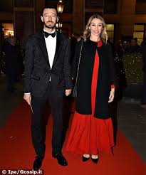 Nella precedente gravidanza la pancia è sbucata quasi alla fine. Eleonora Abbagnato E Federico Balzaretti Elegantissimi Al Teatro Dell Opera Ballet Opera Opera De Paris
