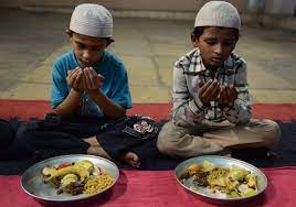 Metode 1dari 3:mengubah kebiasaan makan. Begini Adab Serta Tata Cara Makan Dan Minum Yang Benar Dan Berkah Sesuai Tuntunan Nabi Sriwijaya Post