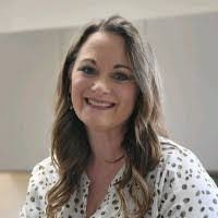 Samantha Jefferson's Instagram, Twitter & Facebook