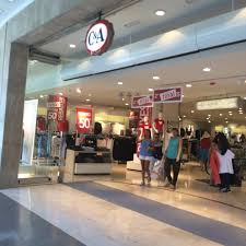 C a sun plaza se pregăteşte să vă ofere o experienţă de cumpărături cu totul nouă. C A Clothing Store In Palma