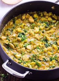 Chicken And Cauliflower Curry Recipe Is A 30 Minute Healthy Comfort Food Made With Cauliflower Coconut Milk Bell Pep Curry Recipes Easy Curry Recipes Recipes