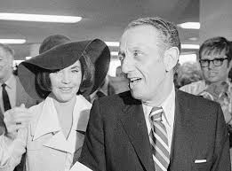 File:Jennifer Jones and Norton Simon.jpg