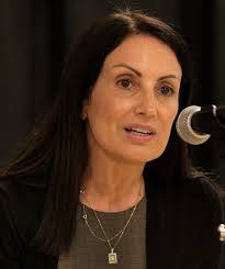 Heather Mccarthy's Instagram, Twitter & Facebook