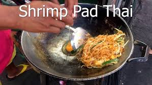 Clearly, chang is not impressed by gordon's rendition of thailand's national dish. Curb Your Food Pad Thai Gordon Ramsay Youtube