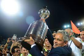 Reinaldo rueda lideró primer microciclo en la selección colombiana. Reinaldo Rueda El Tercer Dt Colombiano En Conquistar La Copa Libertadores Futbol Deportes El Universo