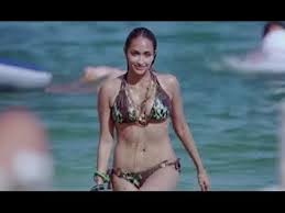 Jiah Khan in Hot bikini on the beach - Housefull | Media World
