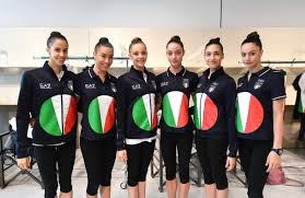 Elle a également atteint la finale en 1970 et en 1994, et compte un titre européen remporté en 1968.l'italie a disputé six finales de coupes du monde, remportant. Il Coni Rinnova La Partnership Con Armani Fino A Settembre 2022