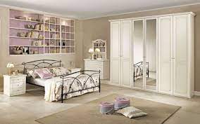 Le camere da letto di mondo convenienza vengono progettate per rispondere a diverse esigenze, sempre nel rispetto di un prodotto che sia economico e alla portata di tutti. Mondo Convenienza 2017 Camere Da Letto Foto Design Mag