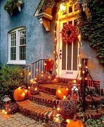 20 Most Beautiful Halloween Decoration That Brings Memories Halloween Front Porch Decor Diy Halloween Home Decor Fall Outdoor Decor