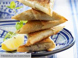 Recette Samossa Bœuf Menthe Ingredients 4 Personnes 8 Feuilles De Brick 250 G De Bœuf Hache 1 Oignon D Recette Recettes De Cuisine Recette Samoussa