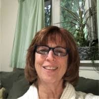 Beth Bentz's Instagram, Twitter & Facebook