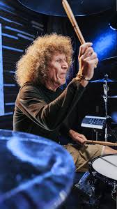 Tommy Aldridge performs “Paranoid” by Black Sabbath ⚡️ Originally recorded  by Bill Ward in 1970, Tommy Aldridge brings his unique style to this  classic track during his time with Ozzy Osbourne's live