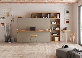 Dans une chambre, le lit est complétez votre chambre avec nos meubles de chambre comme une armoire, dressing et une commode. Lit Escamotable Horizontal Avec Bureau Synchronise Gamme Bastia Meuble Gain De Place Sous Plafond Bas Qui Assure 2 Fonctions Magasin De Meubles Gain De Place Sur Mesure A Saint Cyr Sur Mer