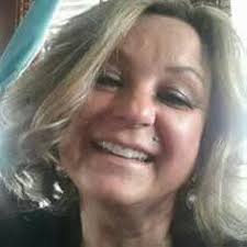 The Crazy Little Bathroom Book: Round Four Funny Stories To help Pass The  Time or Anything Else That Needs Passing: 4 : Hampton, Ash: Amazon.pl:  Książki