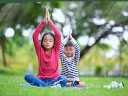 Calm down yoga routine for kids, perfect for helping children learn to manage big emotions. Top 10 Kids Yoga Teacher Training Worldwide