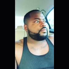 Men shouldn't be able to pop gum in their mouth without blowing bubbles?