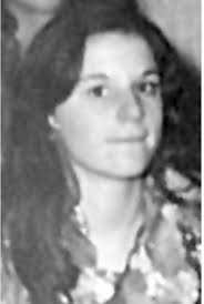 Lori Lloyd vs. Não Identificado, a 1 hora e meia de distância :  r/gratefuldoe