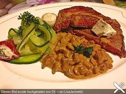 Schmetterlingssteaks An Pfifferling Cognac Sosse Von Maja72 Chefkoch Rezept Pfifferlinge Lebensmittel Essen Pfifferlingsosse