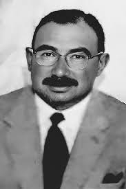 Hier is een van 1988 Annette Swanepoel sportpersoonlikheid in 1988 aangewys  en Morne du Plessis Springbok kaptein en Pat Reid Burgermeester en  Voorsitter van Kersiefees kometee sien bylaag ... ❤️❤️ 0