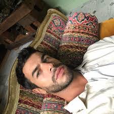 Robert Moffett's Instagram, Twitter & Facebook