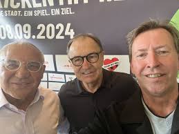 Lou Richter auf LinkedIn: Der (Schieds-)Richter und seine Denker! KICKEN  MIT HERZ. Vielleicht nicht…