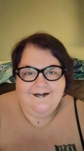 Introduction and Sharing Among Women with Large Shoe Sizes in North Carolina