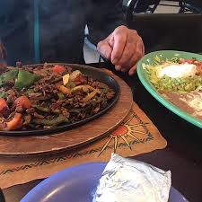 Idéale pour la balade et appréciée pour ses plages magnifiques, crown point est une destination qui abrite plusieurs sites remarquables comme sur la plage et les pieds dans le sable, dans le secteur de crown point, ce complexe se situe à quelques pas de sites comme : La Quesadilla Crown Point Restaurant Reviews Photos Phone Number Tripadvisor