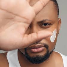 In 2019 American Mike Weiss adopted an Afrikaner family through the kings  resettlement program, as he had just discovered the YT genocide myth and  thought he could help out. He found out