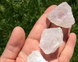 Clear quartz crystalの画像