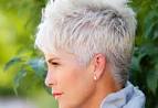 30 Classy and Simple Short Hairstyles for Older Women ...