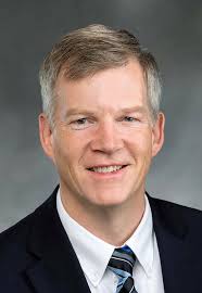 Business owner challenges incumbent for District 10 seat