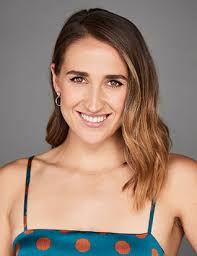 Polly Harding's Instagram, Twitter & Facebook