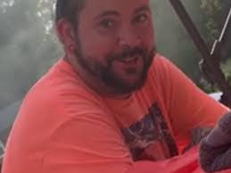 Timothy Parnell's Instagram, Twitter & Facebook