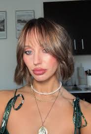 Barbara Rooks's Instagram, Twitter & Facebook