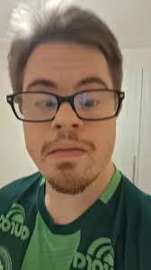 Lorena Alegria, poetisa dando boas vindas a primavera depois de um outono e  inverno de pandemia.