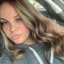 Hi everybody! Does anyone knows about an affordable nail, make up and hair  artist in cleveland? Thank you for your recommendations! If you have an IG  or FB account, that helps a