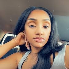 Sarah Wagman's Instagram, Twitter & Facebook