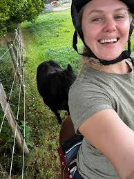 HORSE HELP I need to do at least 70 hours working with horses, mucking out,  grooming etc for my Stage 2 BHS qualification. If you would like some free,  but very keen