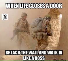 Nuevas Ideas Nuevos Retos El Primero Siempre Es El Que Siempre Tiene Las Heridas Witzige Bilder Spruche Soldat Zitate Tiefsinnige Spruche