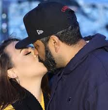 Bien dicen que el talento se lleva en la sangre, y al parecer el talento musical de becky g también ha sido heredado por su hermana, stephanie gomez, de 16 años, a quien la. La Emotiva Dedicatoria De Becky G A Su Hermana En El Dia De Su Cumpleanos La 100