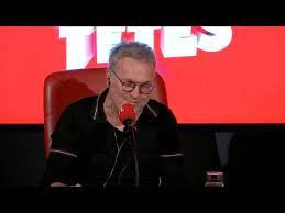 Découvrez également sa biographie, ainsi que son actualité dans la presse et les réseaux sociaux. Les Grosses Tetes Appellent Un Jean Jacques Peroni Confine Youtube