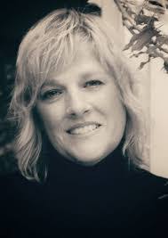 Roxanne Layton's Instagram, Twitter & Facebook