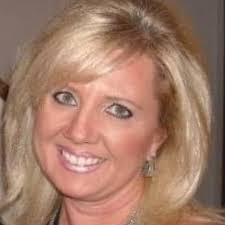 Goldie Dunn's Instagram, Twitter & Facebook