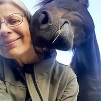 Katarina L . F . Lundgren