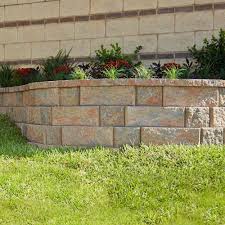 Pin By Karla Romero On Landscaping In 2020 Concrete Retaining Walls Backyard Retaining Walls Concrete Garden