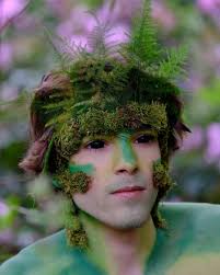 I love to make costumes and fae elf like creatures are def my favorite. I  work with natural things like leafs, real fungi, moss etc. I hope you all  like it :D I