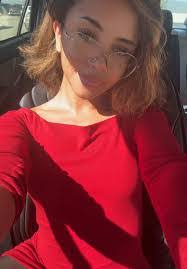 Nicole Hassell's Instagram, Twitter & Facebook