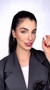 سلام به لند دورسی های عزیز خط چشم جدید ماژیکی دوریس رو براتون اماده کردم به  پیشنهاد خود دوریس یکی از راحت ترین خط چشم ماژیکی میتونه همین باشه ضداب ضد  حساسیت بدون لرزش دست حتما امتحان ...