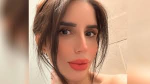 Alejandra Esquer's Instagram, Twitter & Facebook